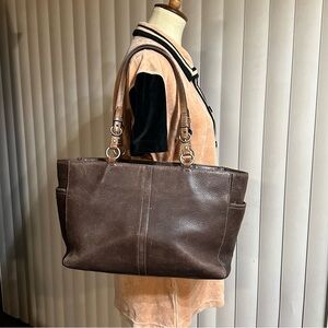 🌈 Elegant Brown Leather COACH Bag